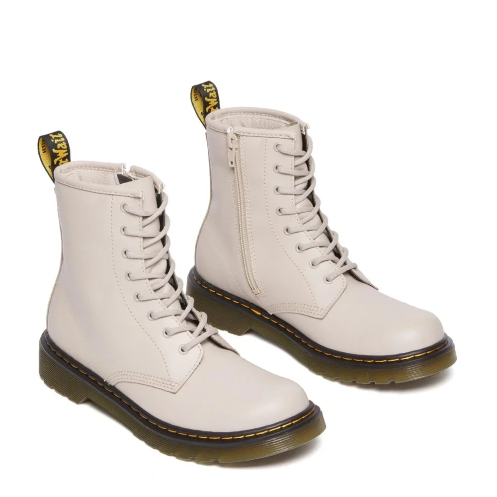 Dr. Martens NWB Kids Size 13 the Romario in‎ vintage taupe boots
